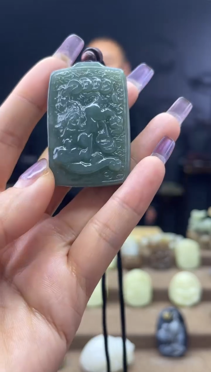 颈饰未镶嵌和田玉1