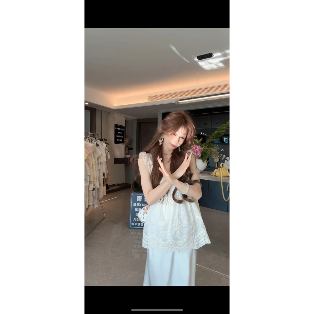 韩货重工刺绣蕾丝衫女夏季荷叶边娃娃小衫v领蕾丝上衣薄款