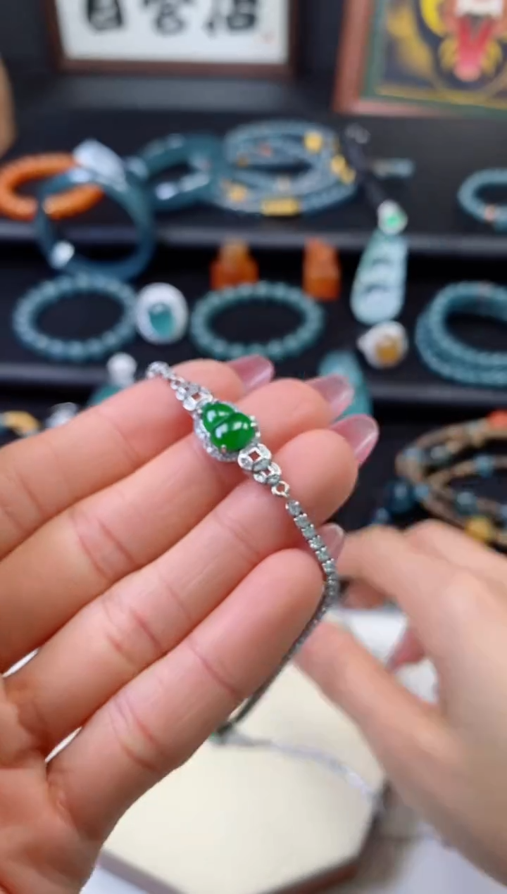 【闪购商品】翡翠颈饰银S925镶嵌0766655686