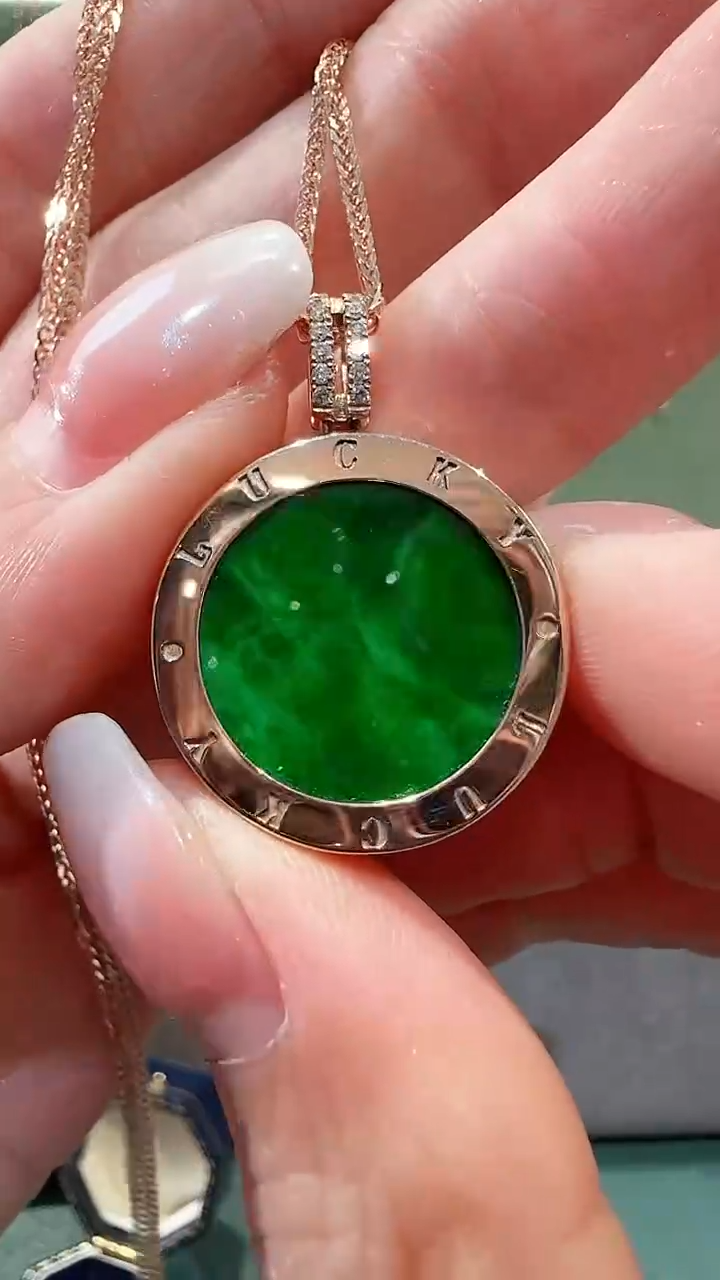 【闪购商品】翡翠吊坠(不含链)18K金镶嵌翡翠吊坠多样性发货发其一