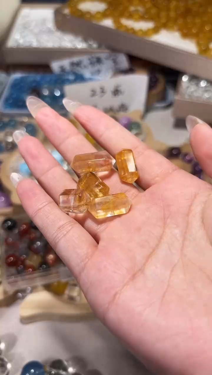 未镶嵌手串水晶R27黄胶花双尖一个
