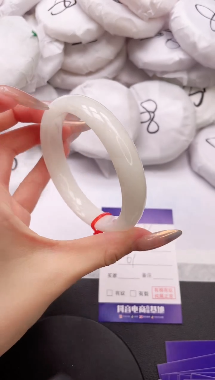 【闪购商品】和田玉手镯未镶嵌6K336-61