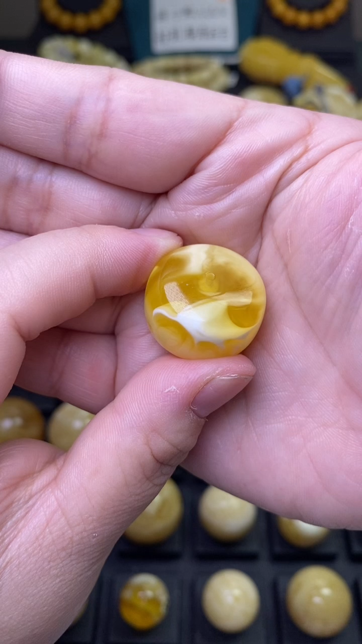【闪购商品】琥珀裸石未镶嵌蜜蜡.15/卡23*15