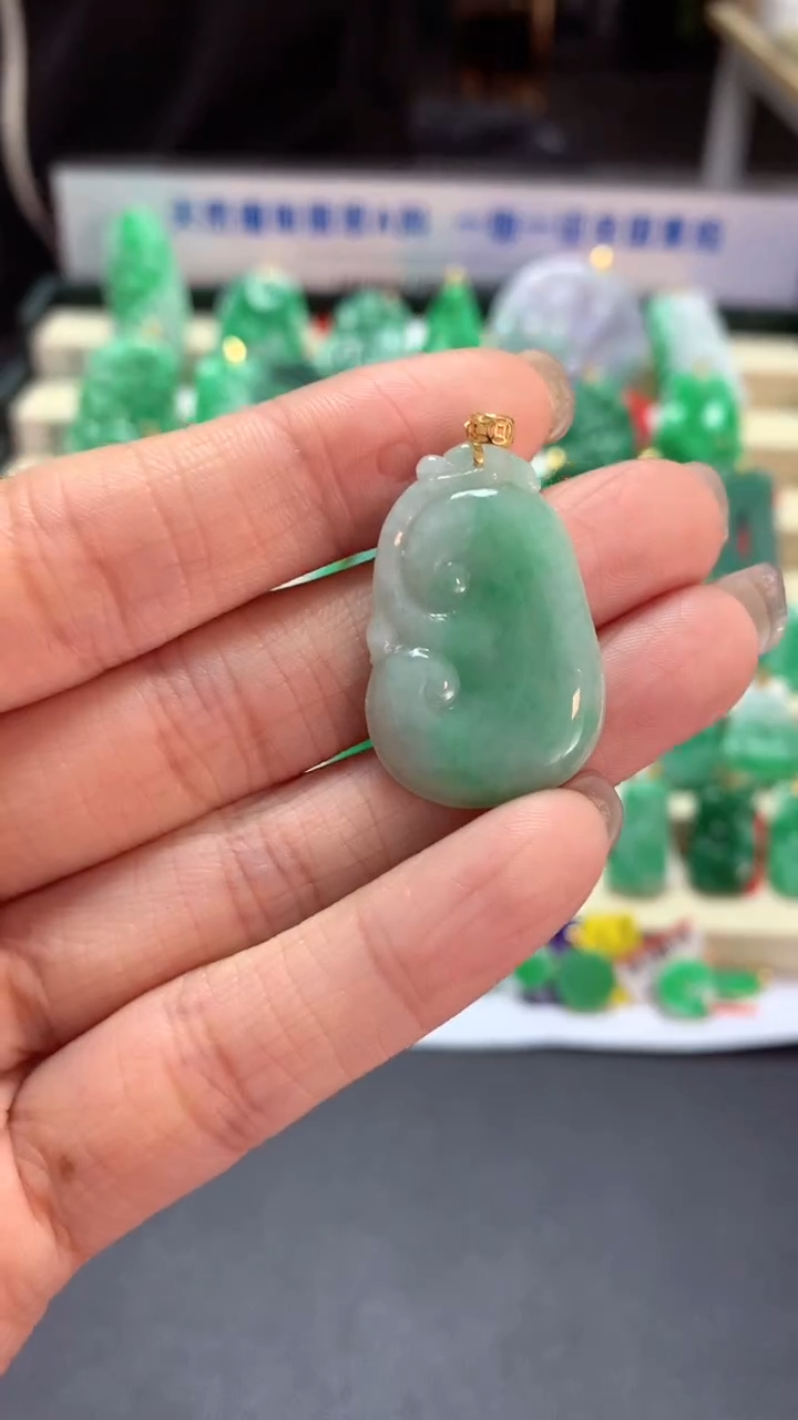 【闪购商品】翡翠吊坠(不含链)18K金镶嵌挂件