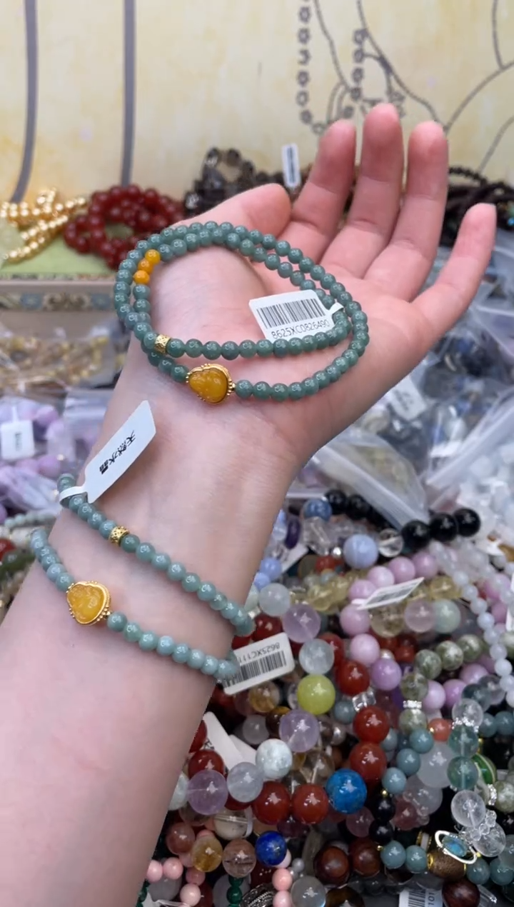 未镶嵌翡翠手饰425