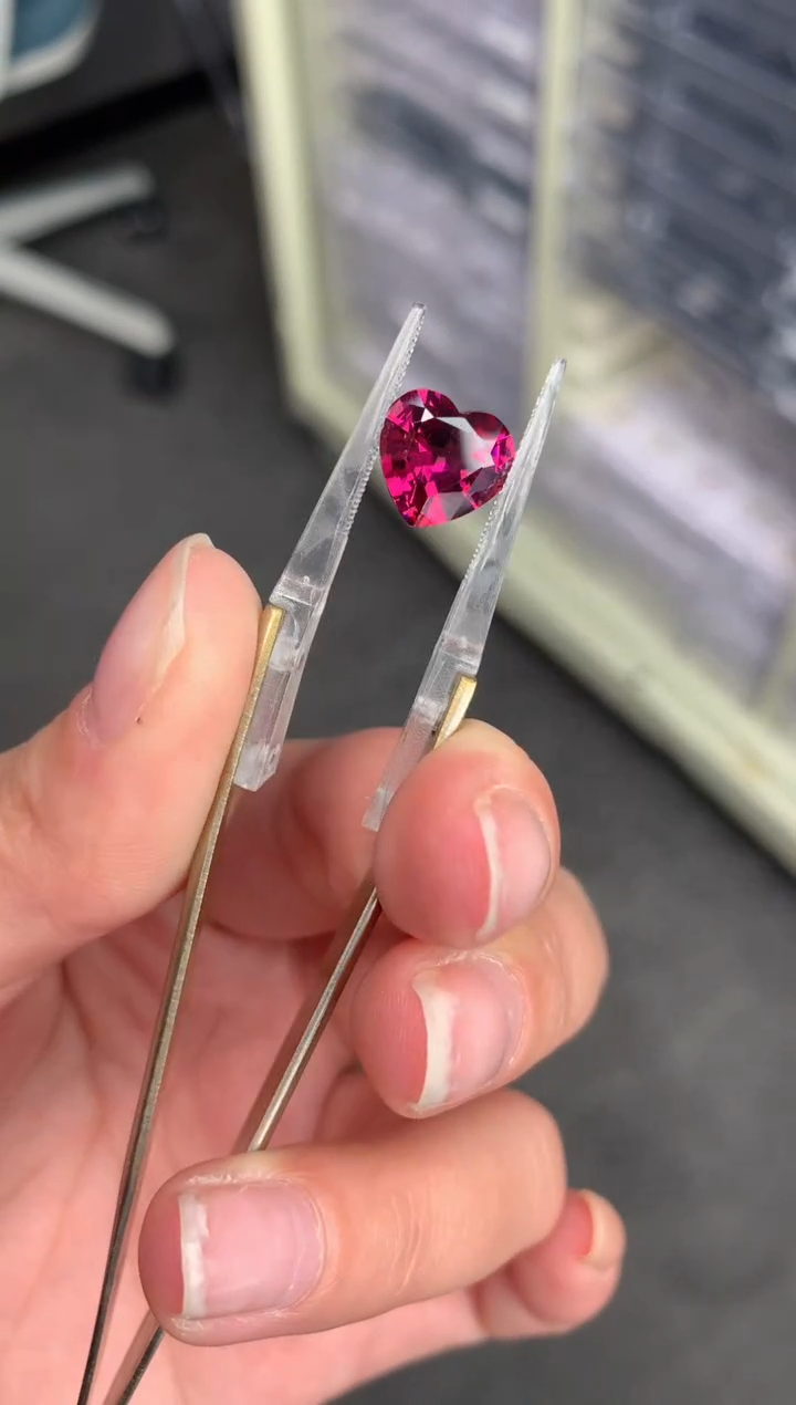 【闪购商品】石榴石裸石未镶嵌4ct镁铝