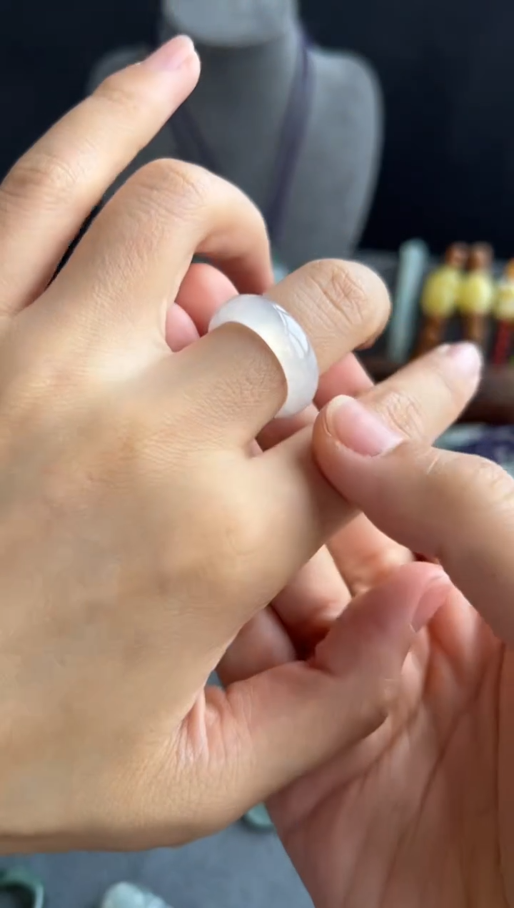 翡翠未镶嵌吊坠(不含链)145买断14