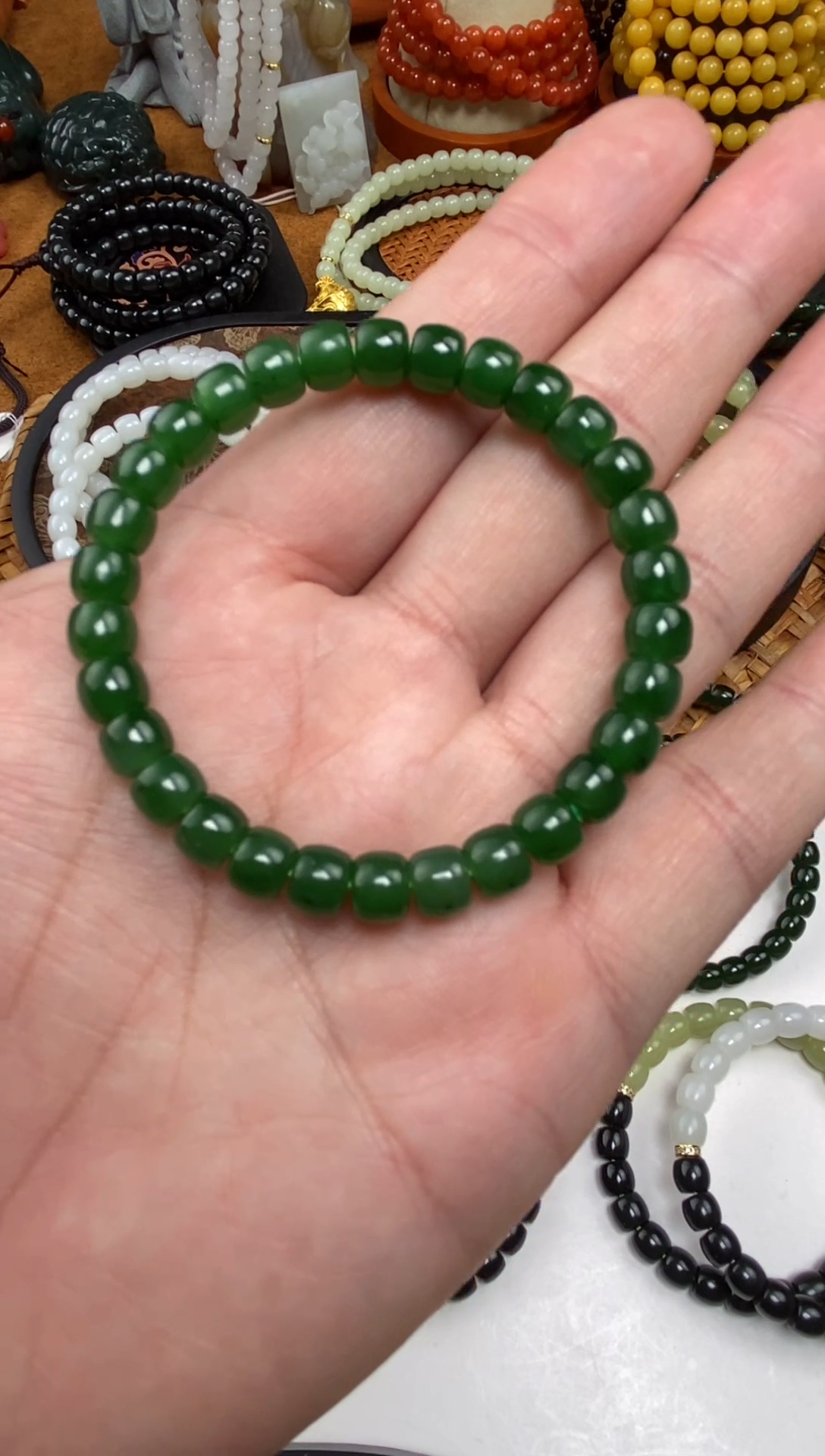 颈饰未镶嵌和田玉手串