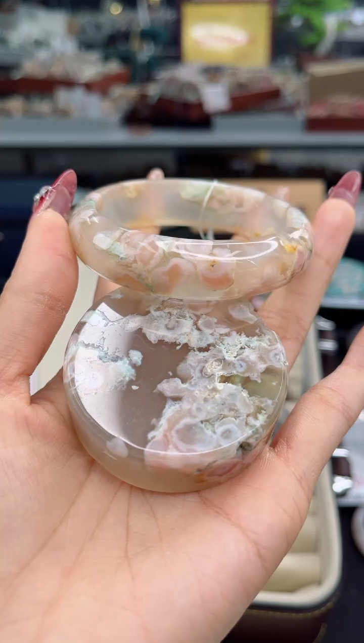 【闪购商品】石英质玉手镯未镶嵌56圈口（赠品镯心）3S5197