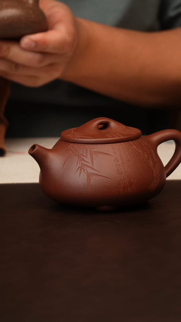 茶壶紫砂原矿紫砂刻绘岁寒三友