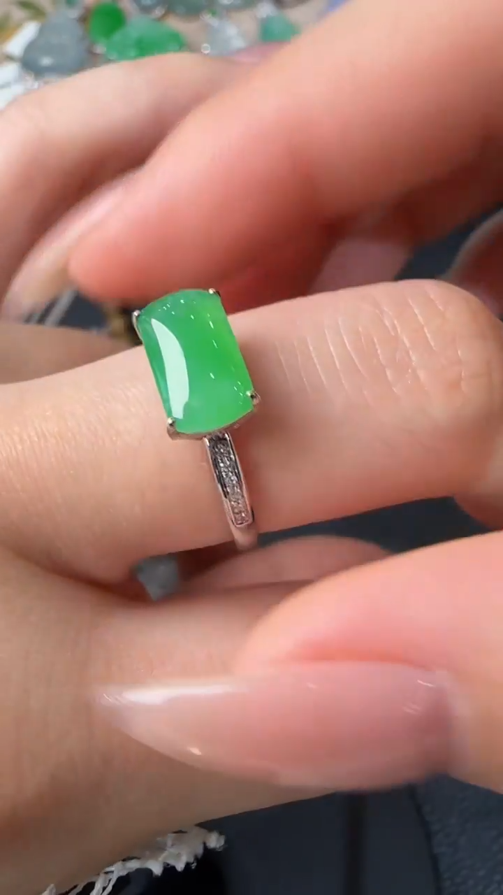 【闪购商品】翡翠戒指18K金镶嵌戒指28