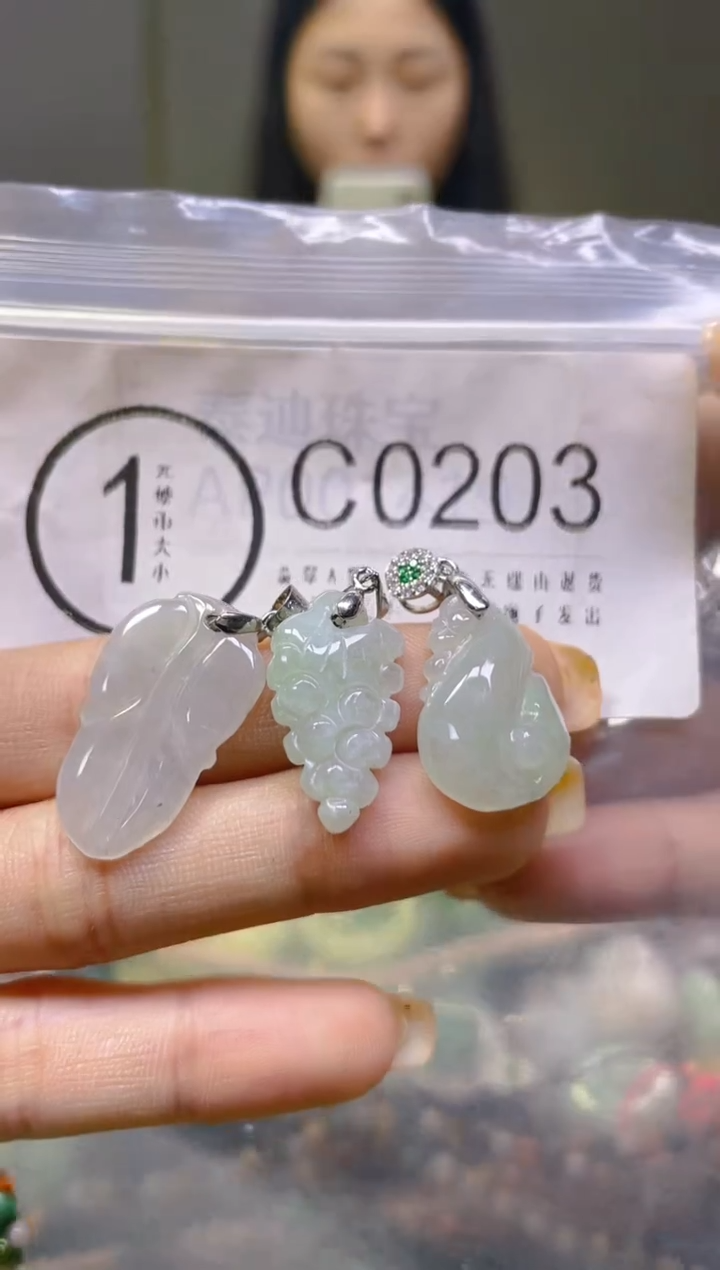 翡翠未镶嵌颈饰/C/翡翠A货一图一物