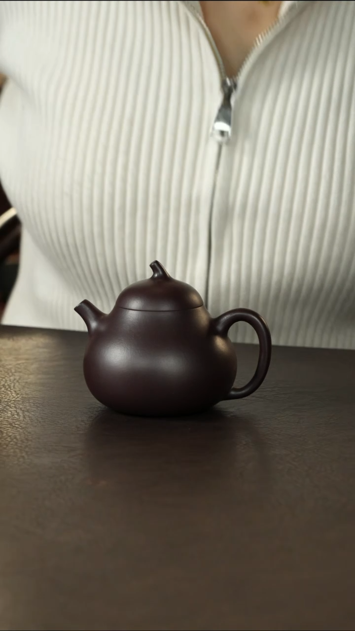 茶壶紫砂紫茄泥  150cc