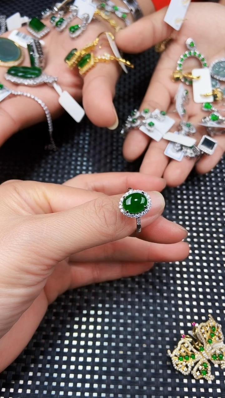 【闪购商品】翡翠戒指未镶嵌111111111