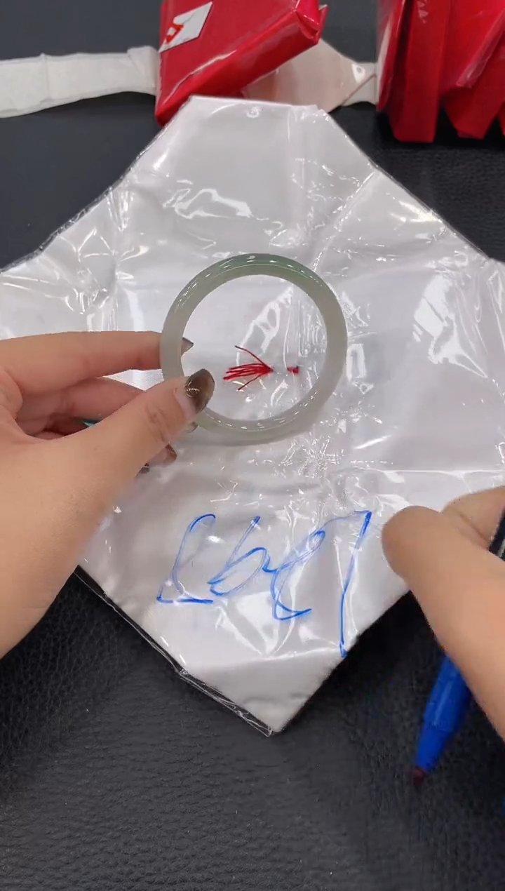 【闪购商品】翡翠手镯未镶嵌手镯