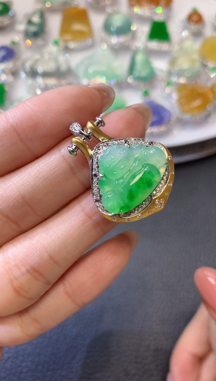 【闪购商品】翡翠吊坠(不含链)18K金镶嵌D18