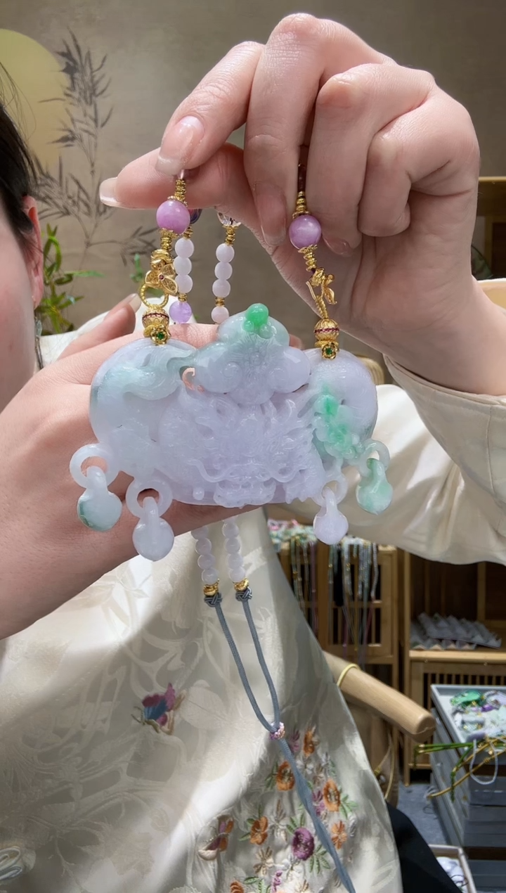 【闪购商品】翡翠颈饰未镶嵌吊坠