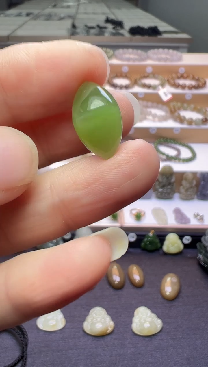 颈饰未镶嵌和田玉110号链接有瑕疵