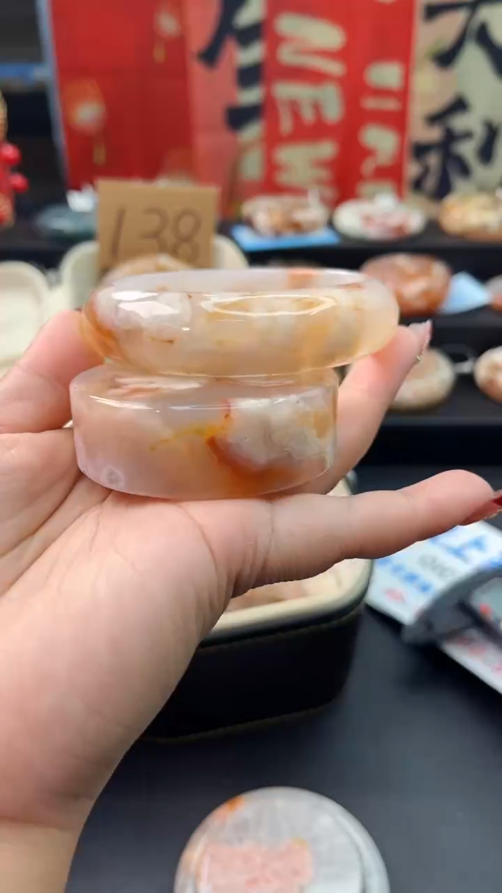 【闪购商品】石英质玉手镯未镶嵌赠送镯心（63圈口）