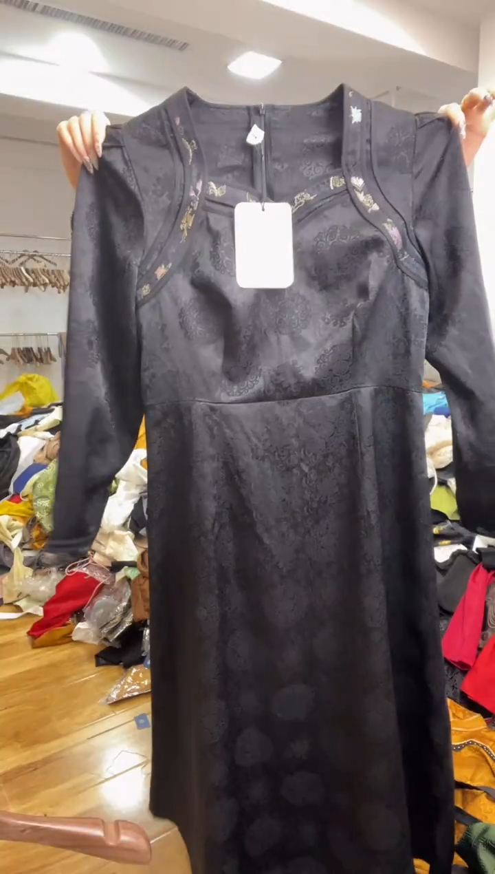 M码       90-105斤  裙子 无腰带