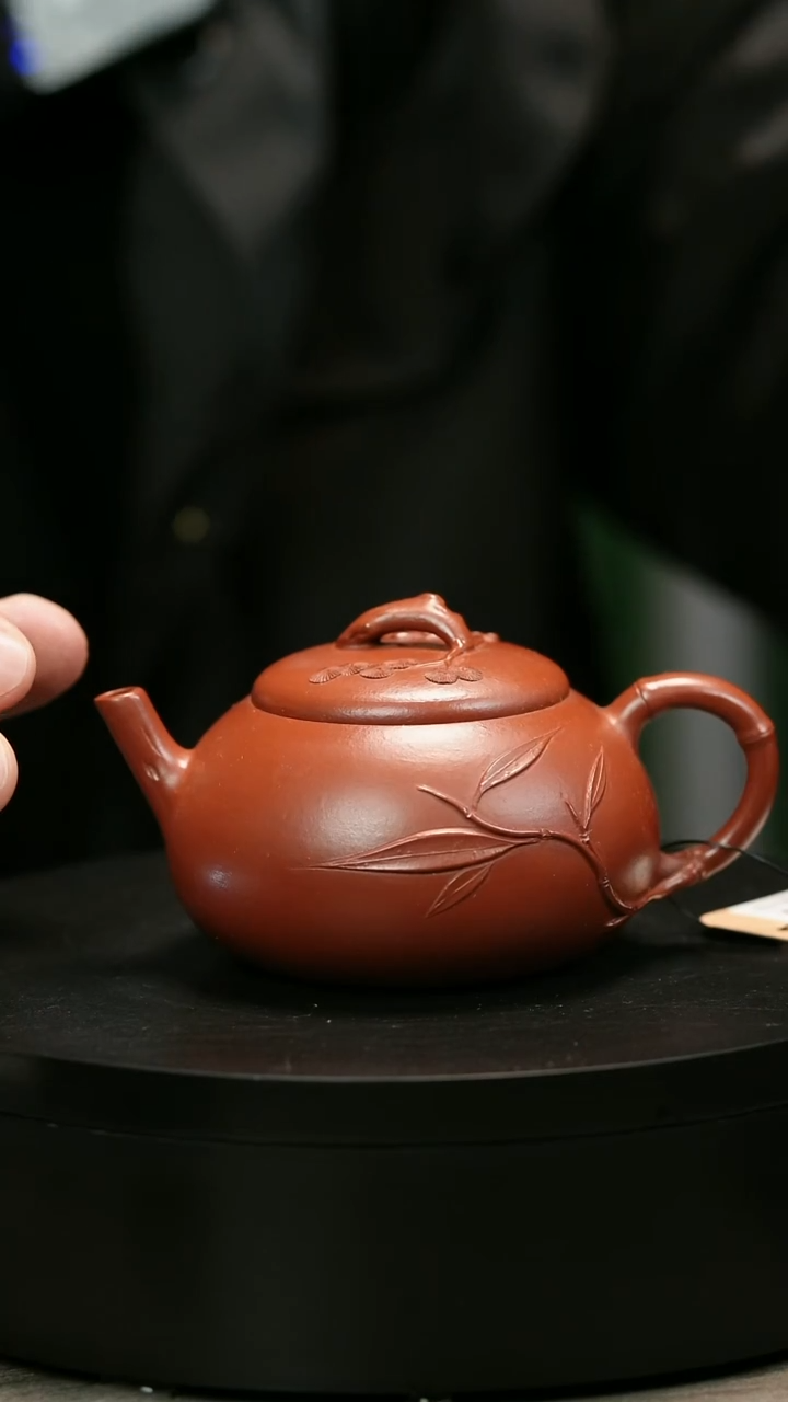 茶壶紫砂神***飞H2353陈春芬朱泥圆韵