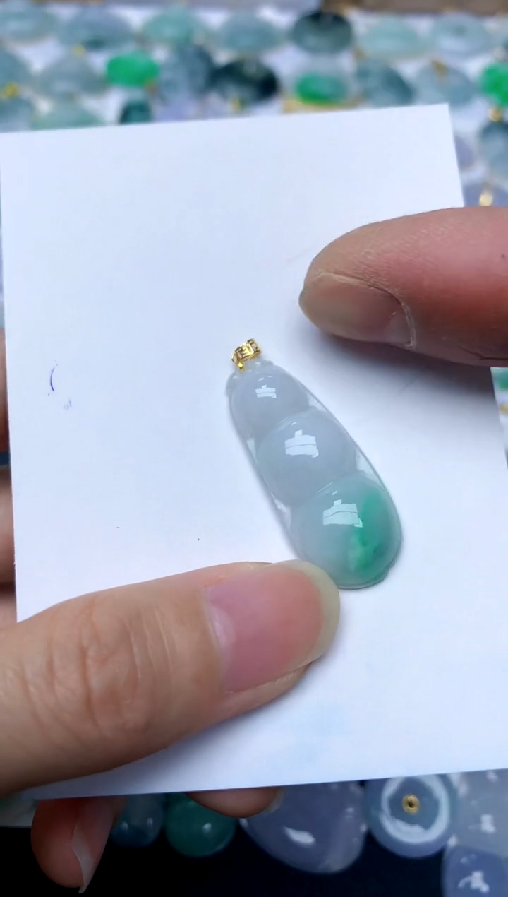 【闪购商品】翡翠颈饰18K金镶嵌82天然A货翡翠