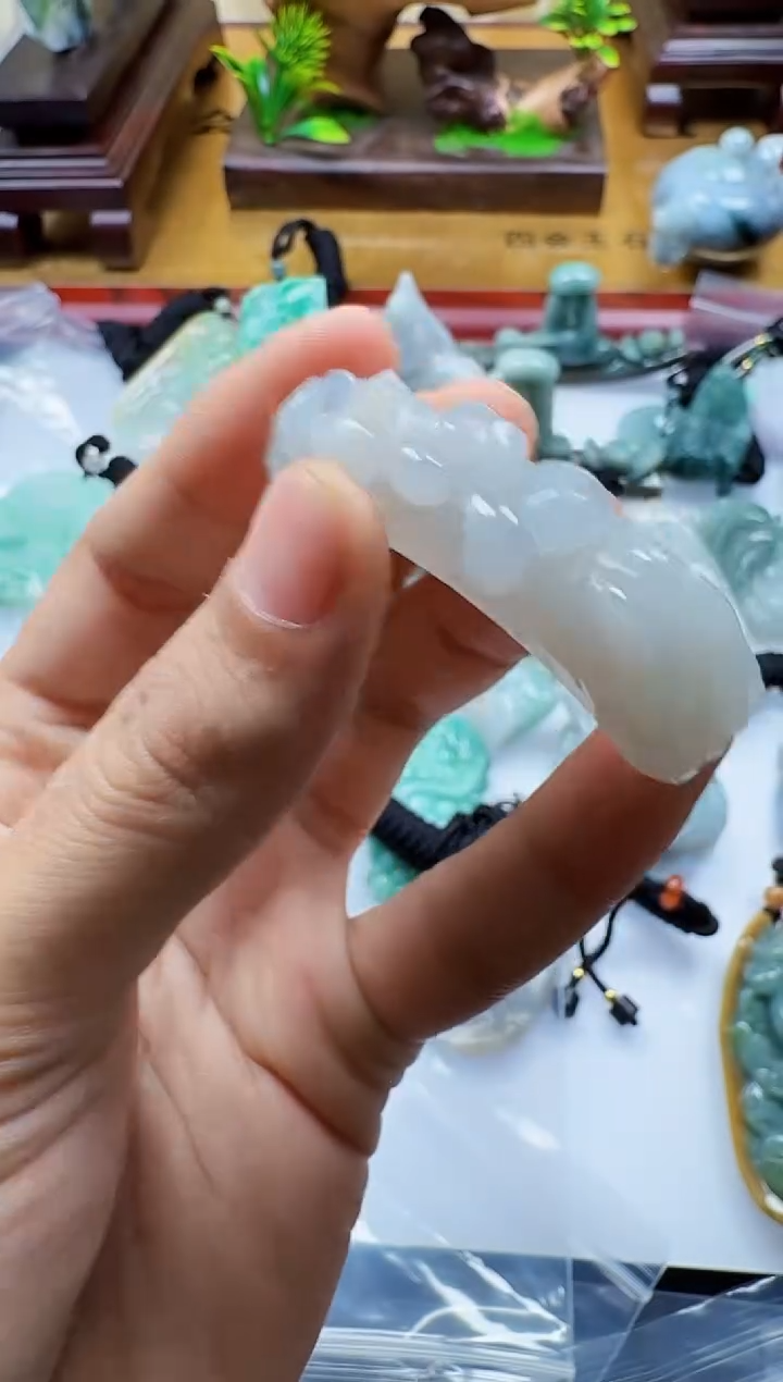 吊坠(不含链)未镶嵌翡翠1