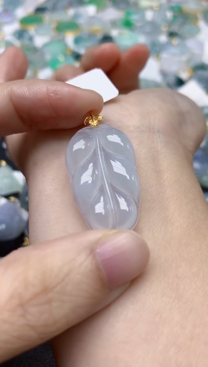 颈饰18K金镶嵌翡翠天然缅甸A货翡翠