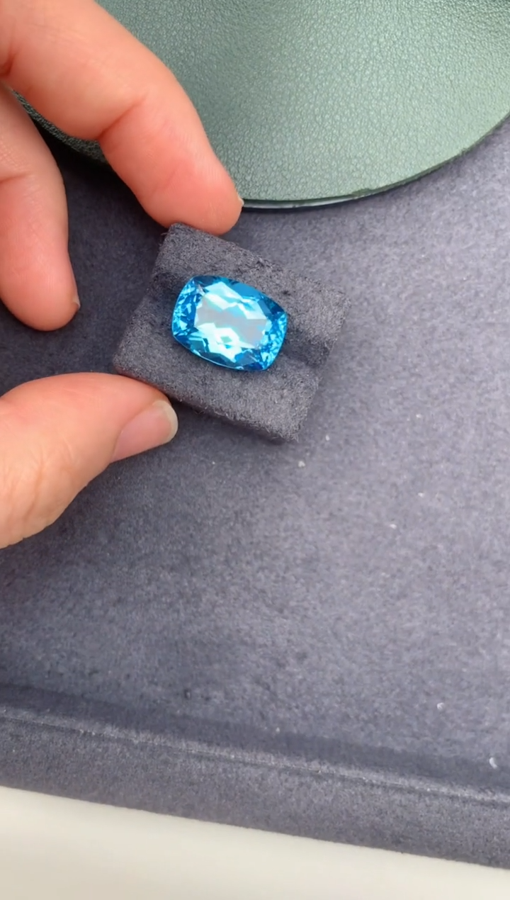 未镶嵌裸石托帕石13.6ct托帕石  