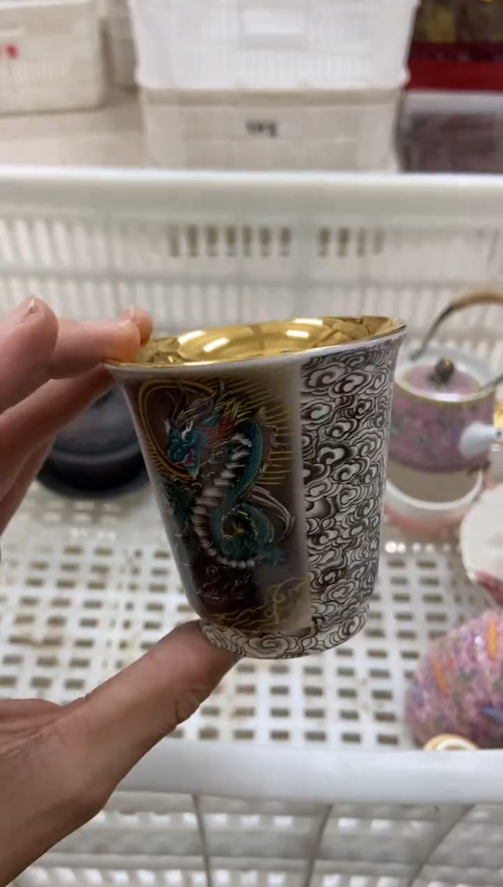 无运费险有瑕疵的摄影的产品有使用过的痕迹有点脏介意勿拍