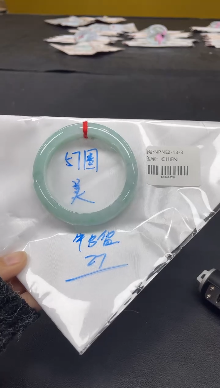 未镶嵌手镯翡翠翡翠手镯