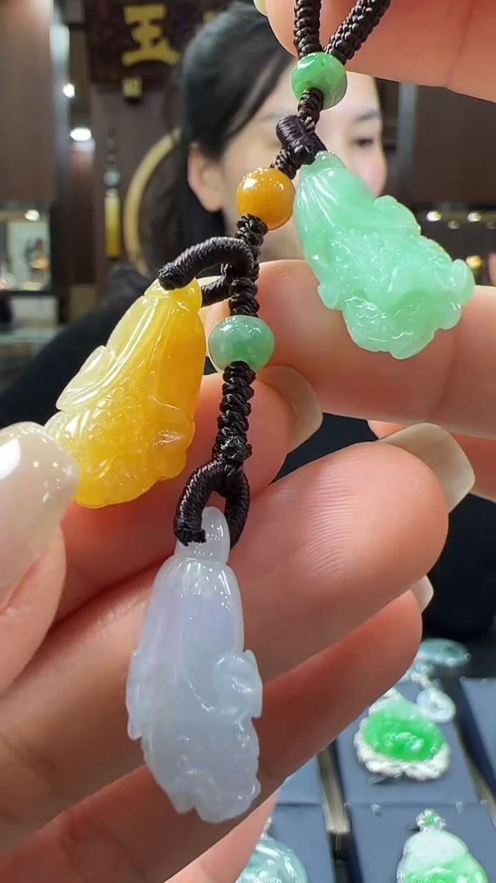【闪购商品】翡翠挂件未镶嵌白菜包挂