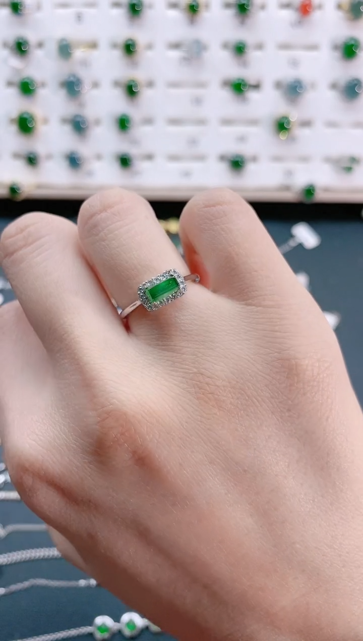 【闪购商品】翡翠戒指银S925镶嵌天然翡翠