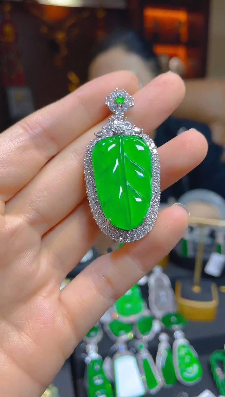 【闪购商品】翡翠颈饰银S925镶嵌121517天然A货翡翠叶子