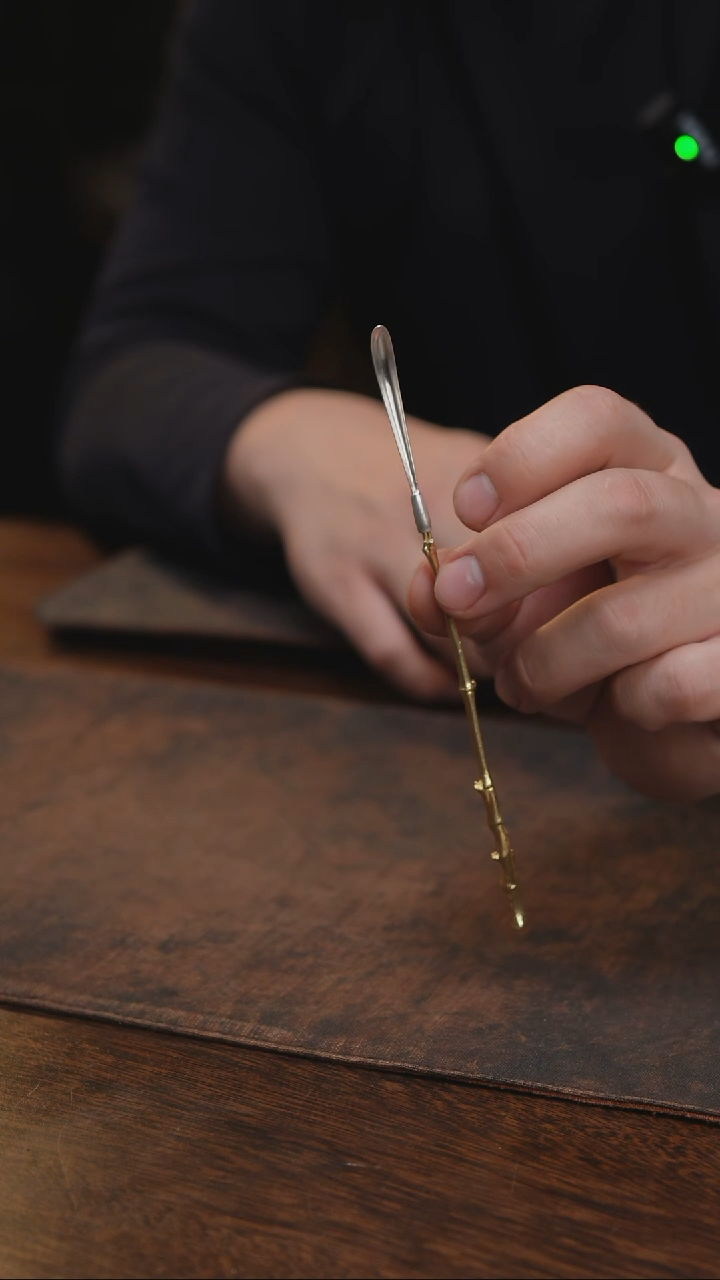 足银头黄铜柄茶拨