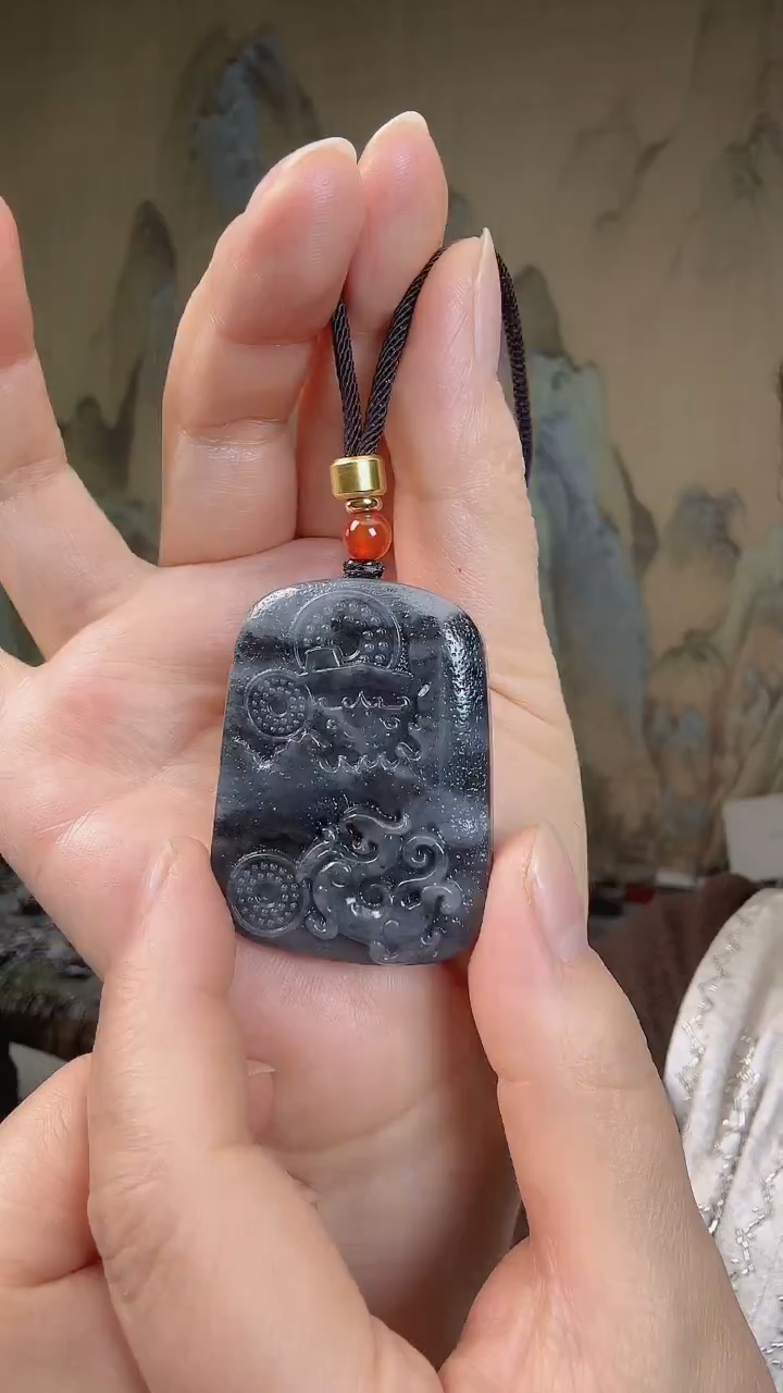 颈饰未镶嵌和田玉.