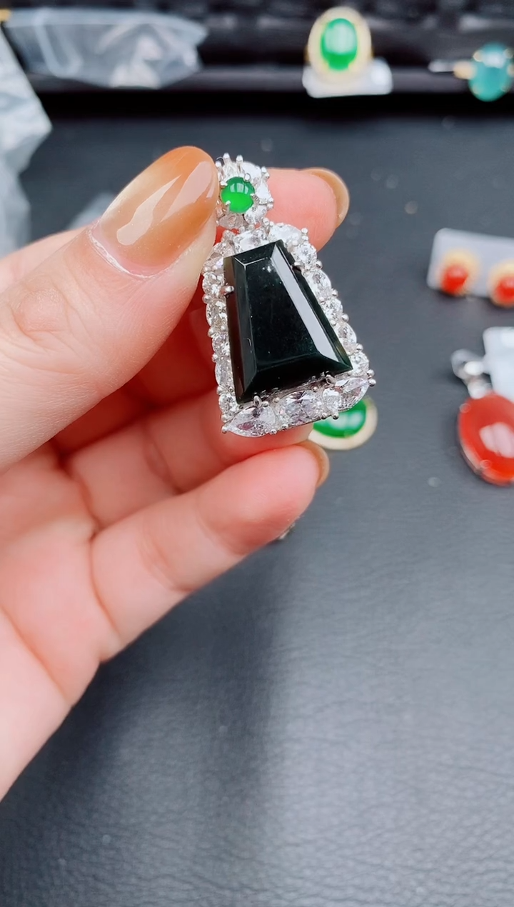 【闪购商品】翡翠颈饰银S925镶嵌天然a货翡翠528