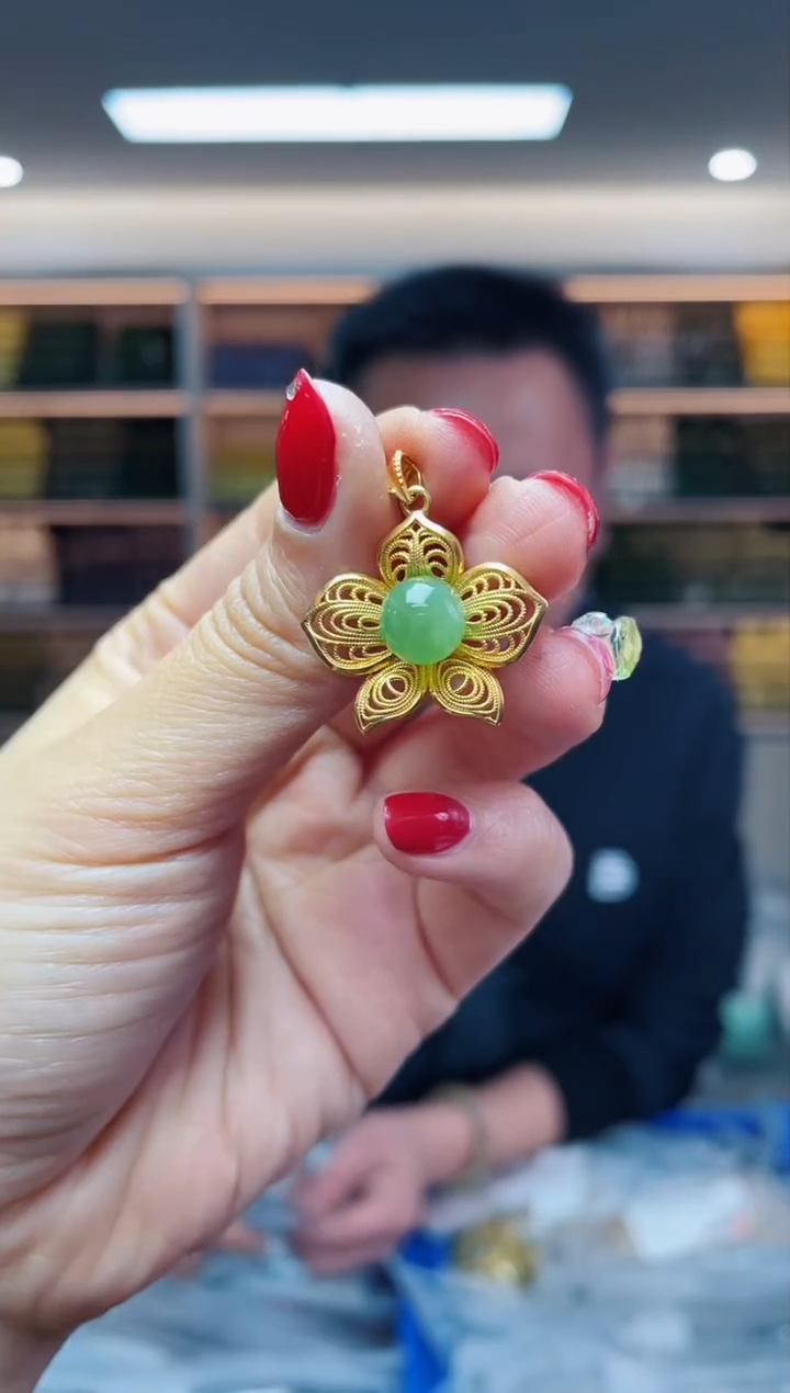 【闪购商品】和田玉·18K金镶嵌多样性发一件