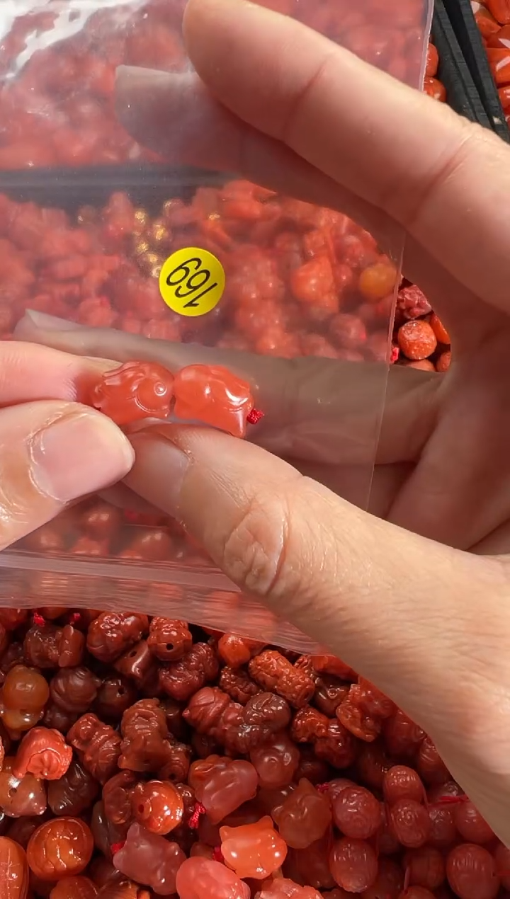 【闪购商品】南红玛瑙颈饰未镶嵌1