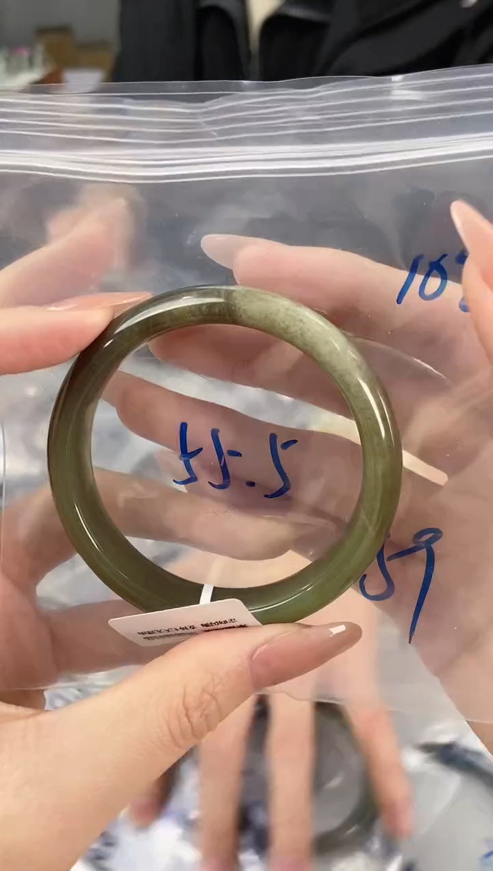 【闪购商品】和田玉手镯未镶嵌和田玉102