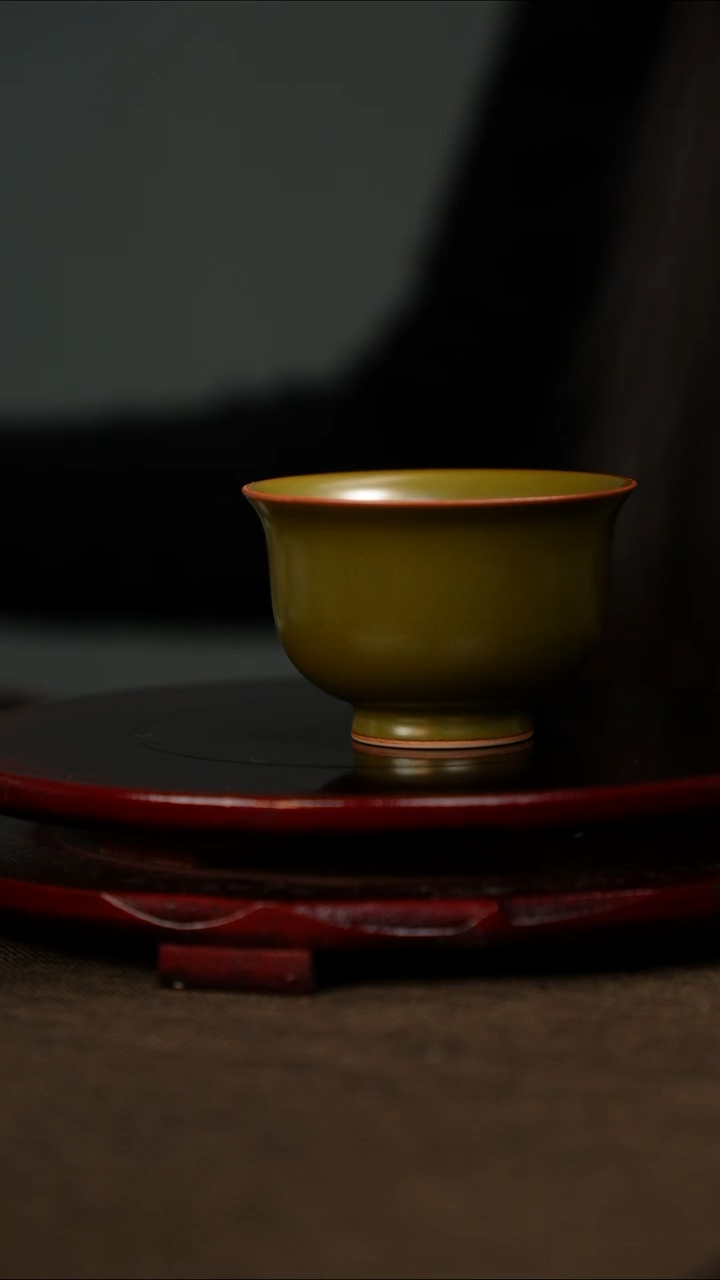 柴烧 小压手杯 黄金釉 大师亲签底款