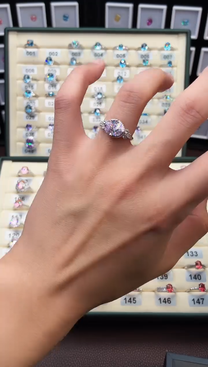 银S925镶嵌戒指绿柱石（摩根石）1111