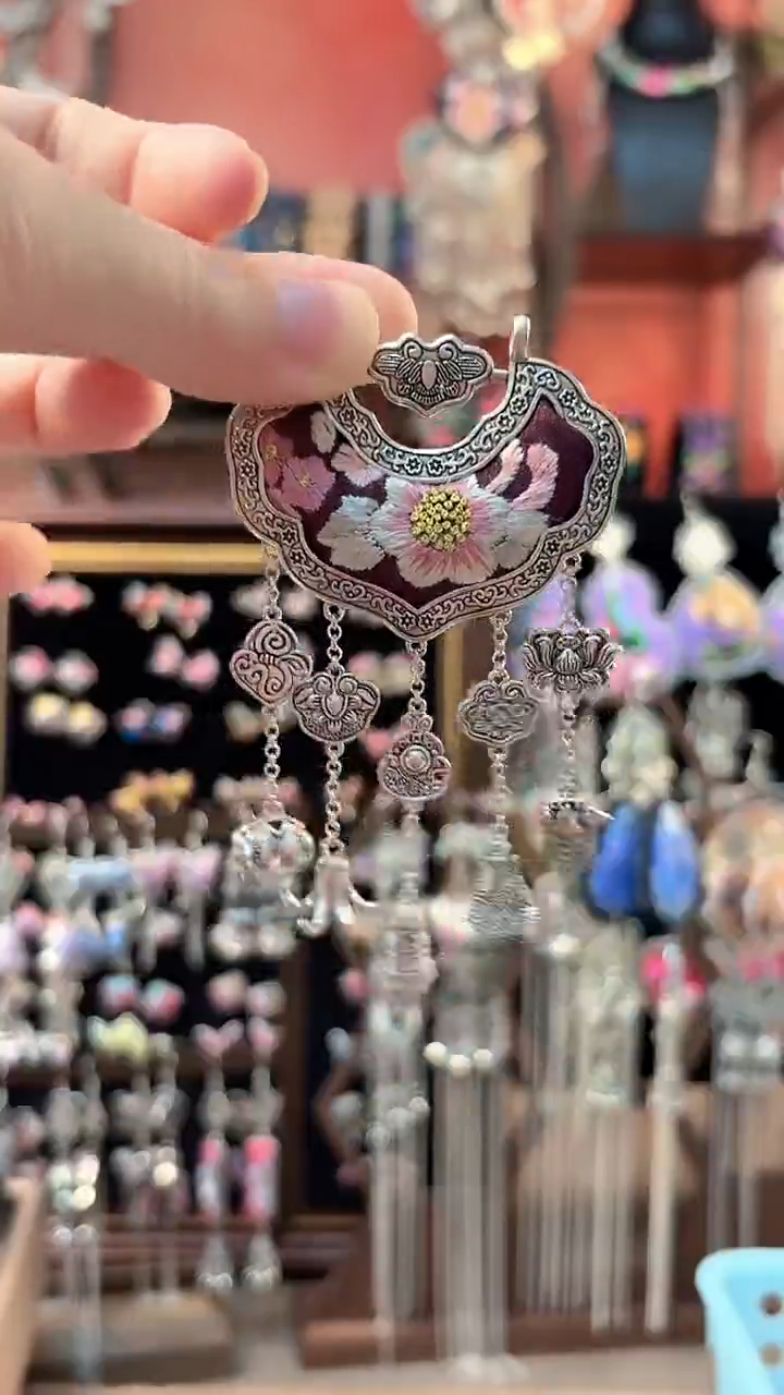 织绣 云织谣民族风精美饰品  111+链子