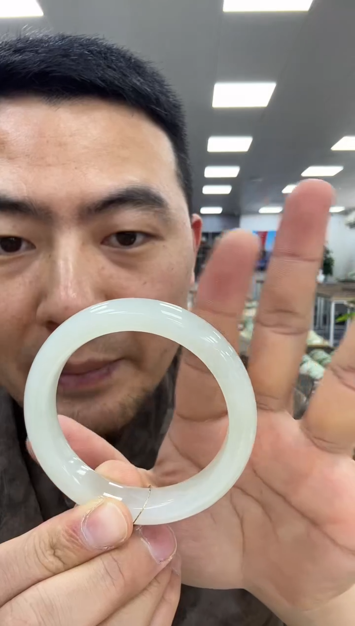 【闪购商品】和田玉手镯未镶嵌55-56  870