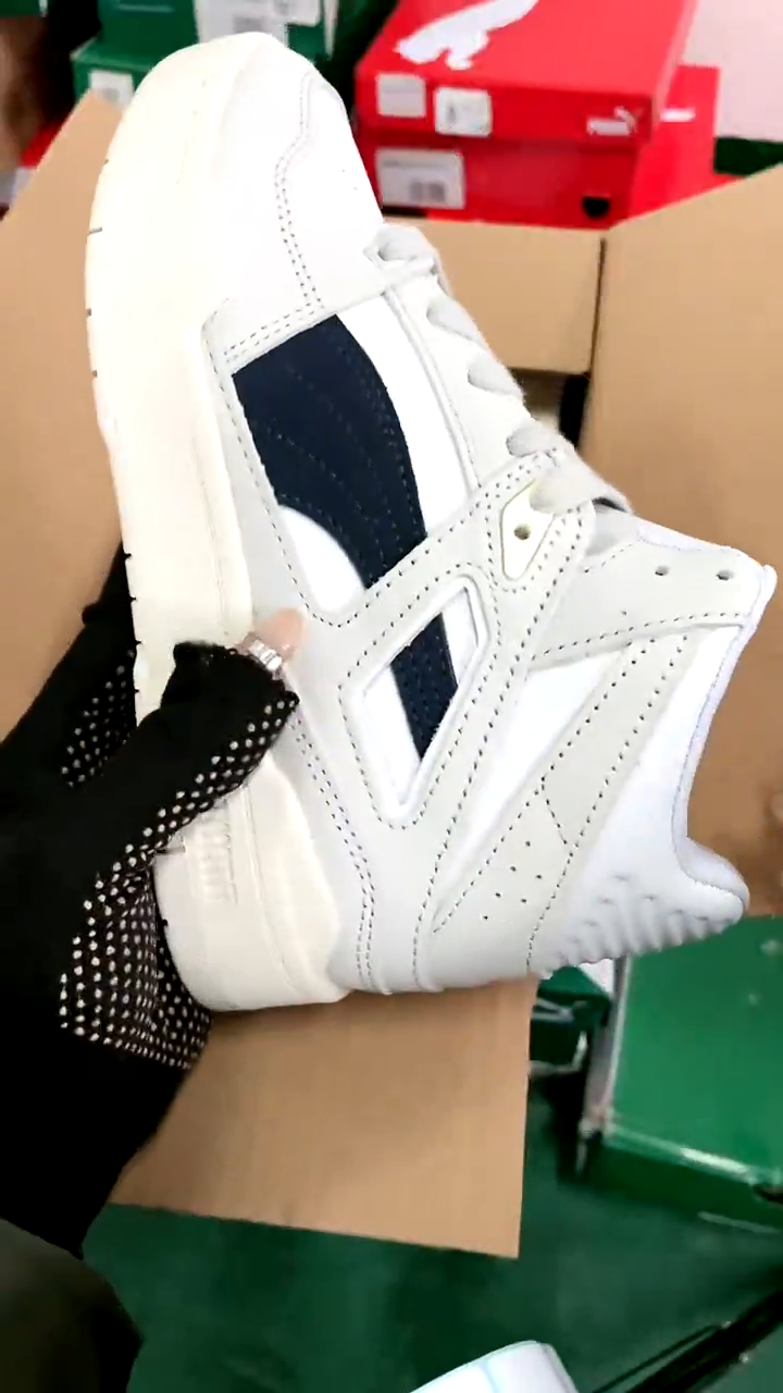 彪马时尚休闲运动鞋36M   W148