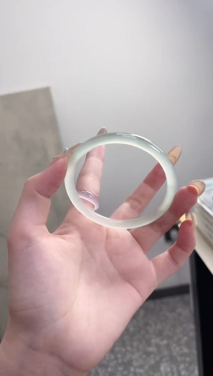 【闪购商品】玛瑙/玉髓手镯未镶嵌59-60圈