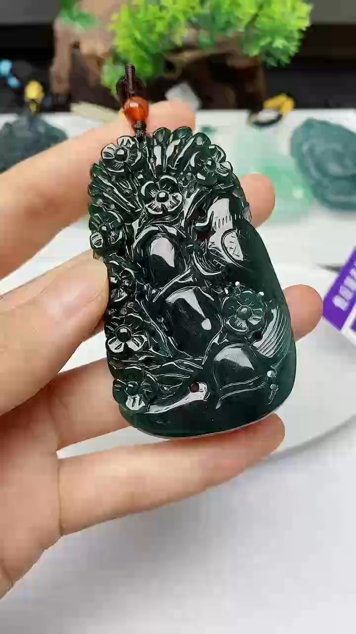 【闪购商品】翡翠颈饰未镶嵌