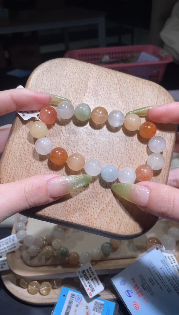 【闪购商品】水晶手链未镶嵌181号多样性发货一K 12+