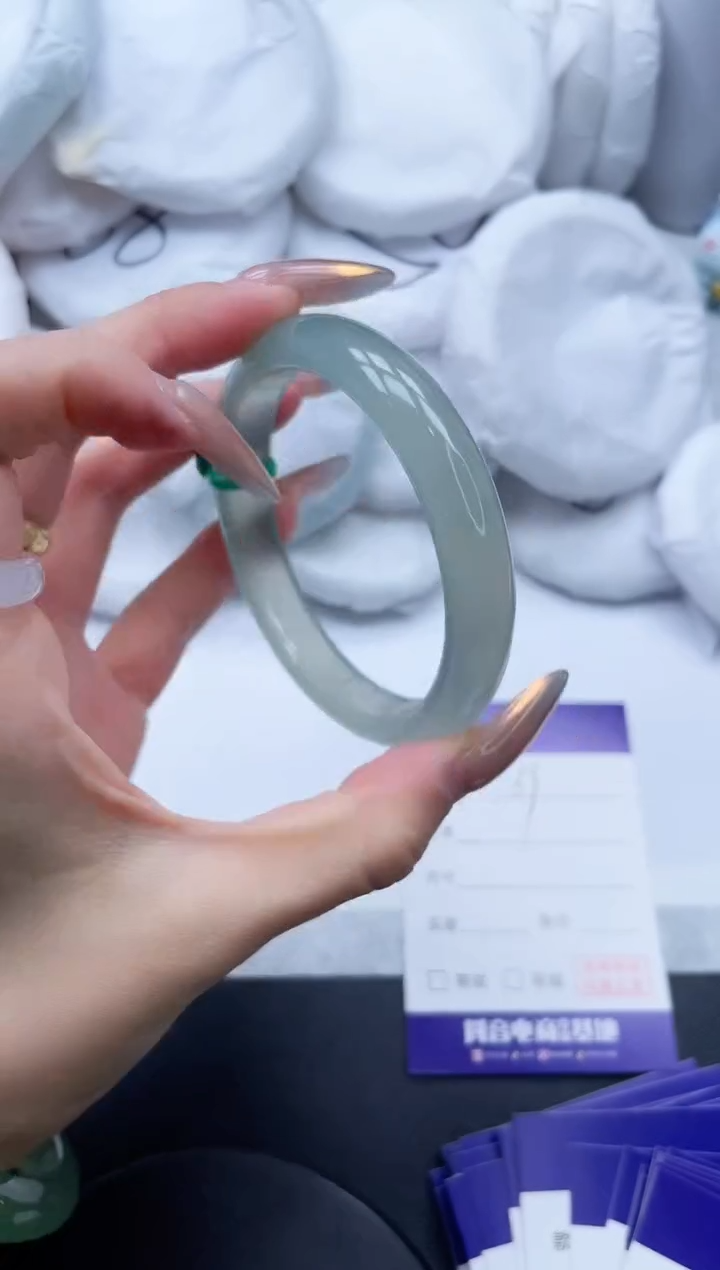 【闪购商品】石英质玉手镯未镶嵌19L139-58