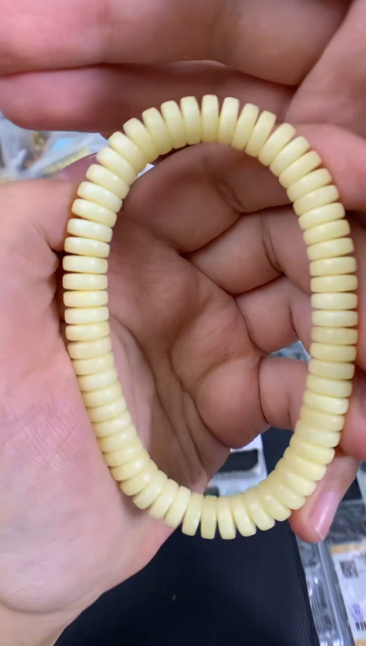 蜜蜡未镶嵌珠宝奇石1